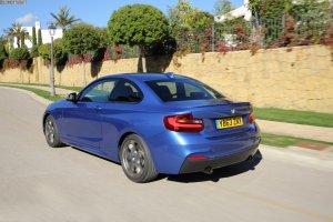 BMW-M235i-Estorilblau-2er-F22-Coupe-Estoril-Blue-03.jpg