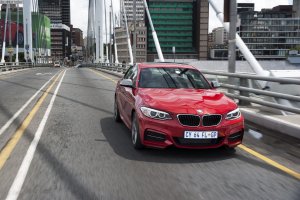 BMW-M235i-Wallpaper-Suedafrika-2er-Coupe-F22-Melbourne-Rot-38.jpg