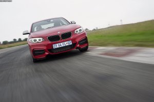 BMW-M235i-Wallpaper-Suedafrika-2er-Coupe-F22-Melbourne-Rot-50.jpg